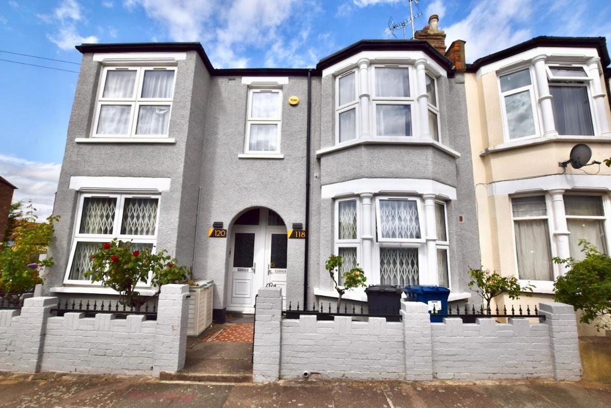 Homely And Stylish Apartment With A Garden In East Finchley ลอนดอน ภายนอก รูปภาพ