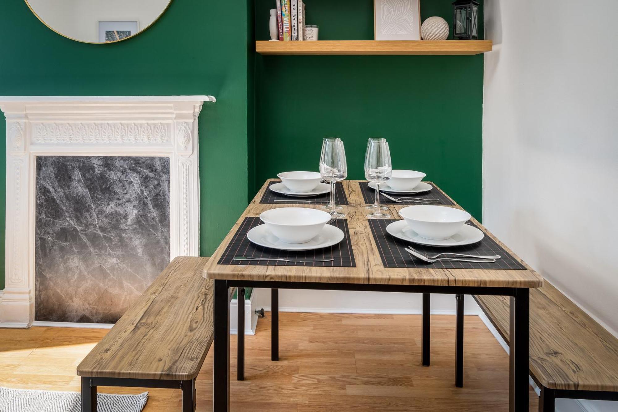 Homely And Stylish Apartment With A Garden In East Finchley ลอนดอน ภายนอก รูปภาพ