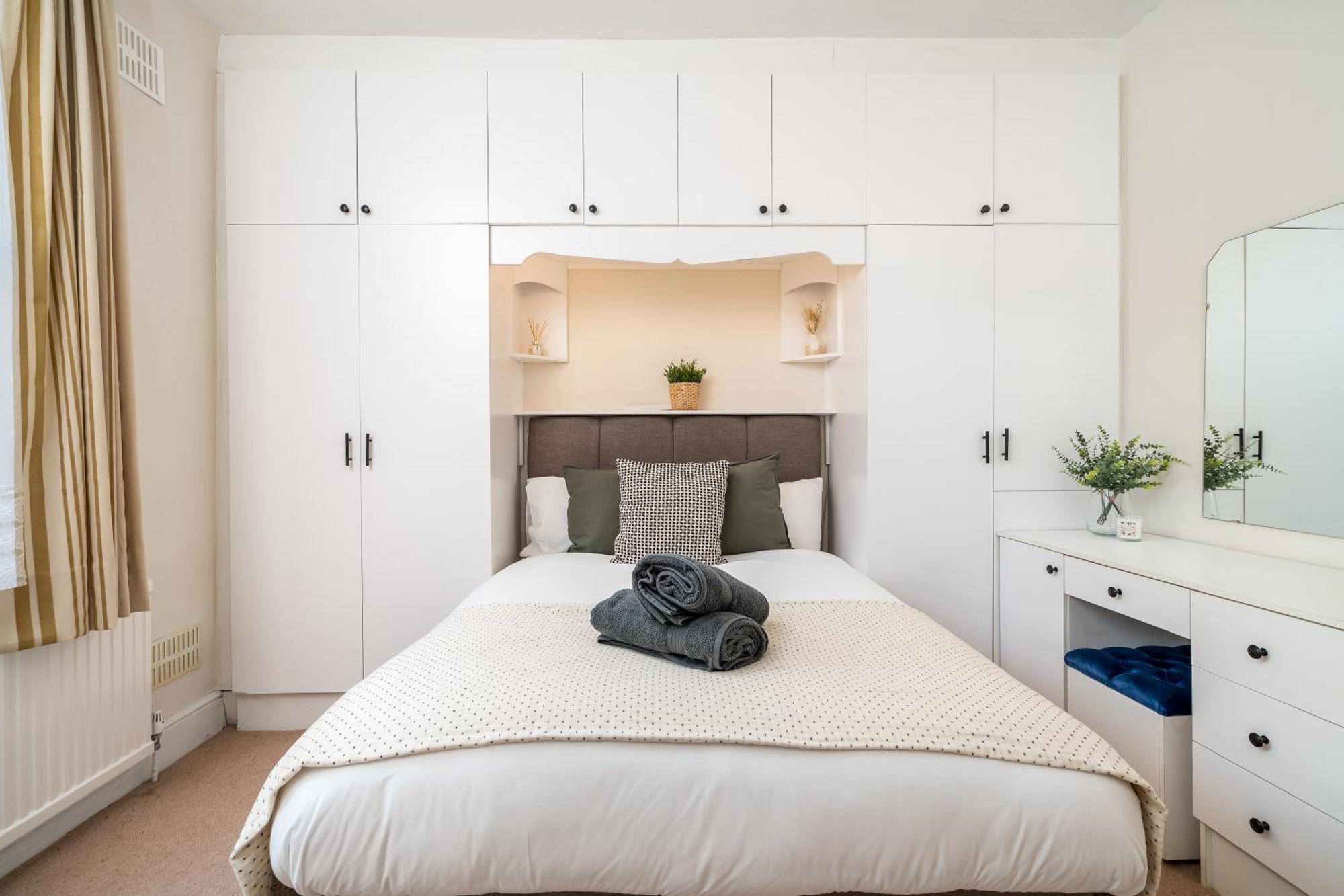 Homely And Stylish Apartment With A Garden In East Finchley ลอนดอน ภายนอก รูปภาพ